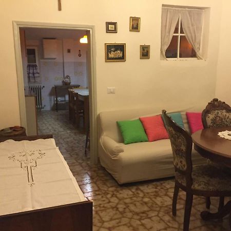 Apartamento La Casa Di Luigi Montevarchi Exterior foto